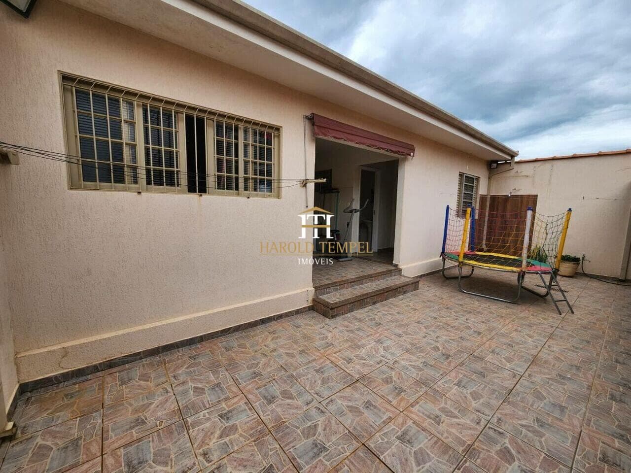 Casa com 4 quartos, 233 m², à venda por R$ 580.000 - Vila Lambari - Mococa/SP
