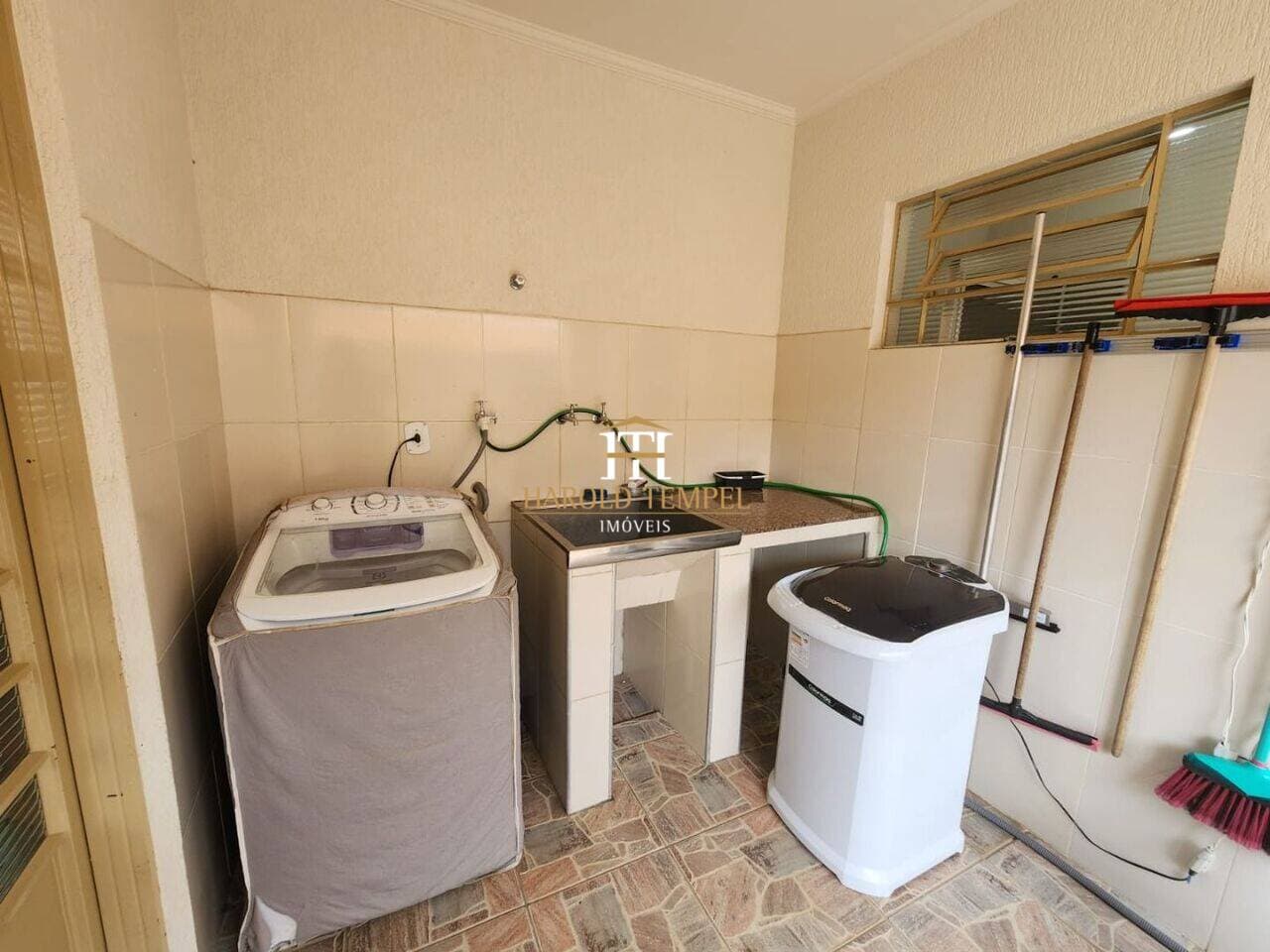 Casa com 4 quartos, 233 m², à venda por R$ 580.000 - Vila Lambari - Mococa/SP