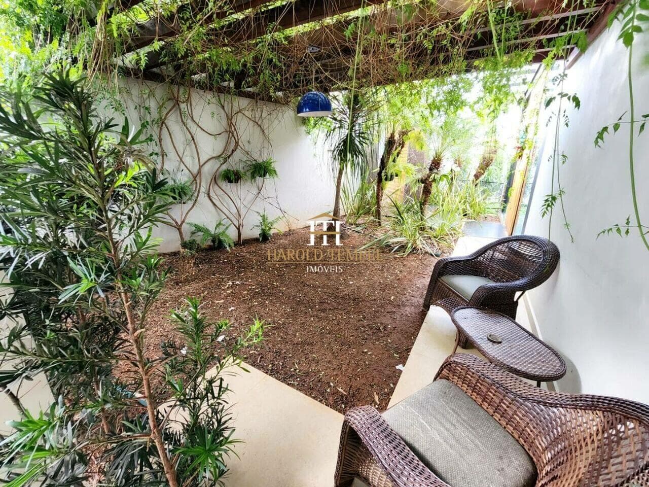 Casa com 3 quartos, 279 m², à venda por R$ 1.650.000 - Jardim José André de Lima - Mococa/SP
